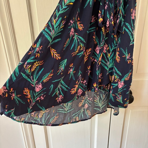 Modcloth Romantic Renewal Faux Wrap Midi Dress Navy Floral Vacation Pink Size XS - Picture 9 of 17